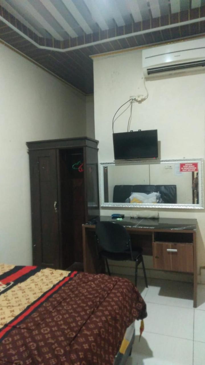 Wisma Reza Palopo Exterior foto